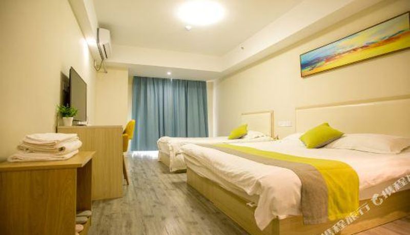 Gezinskamer - Rizhao Antai International Plaza) Yuexiang City Apartment (University Town Store