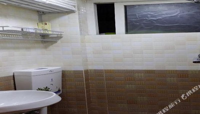 Zimmer - Maoming Qingfeng Apartment