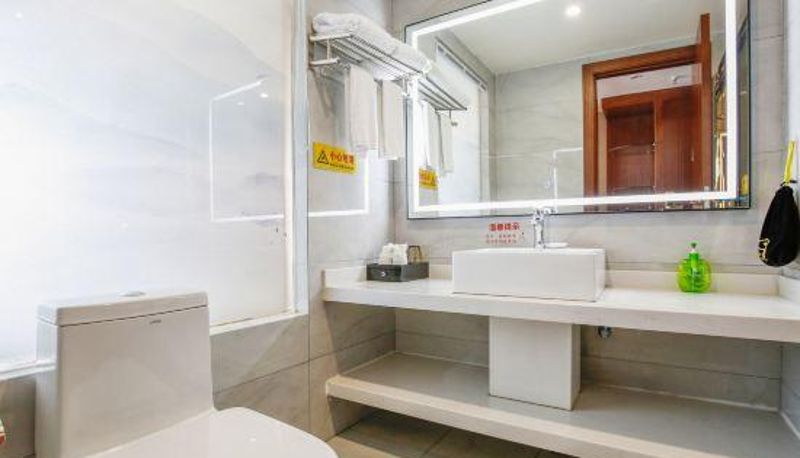 Camera - Hongrui Juannian Hotel (Guang'an South Railway Station Branch)