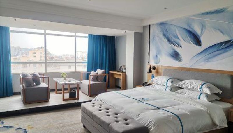 Innenbreich - Lanli Lily Hotel (Yangchun Central Plaza)