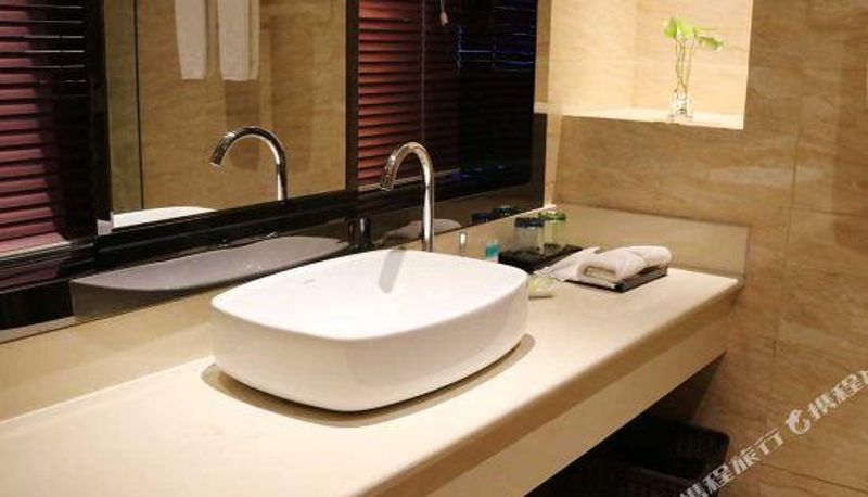 Camera business - Golden Phoenix Hotel Luohe