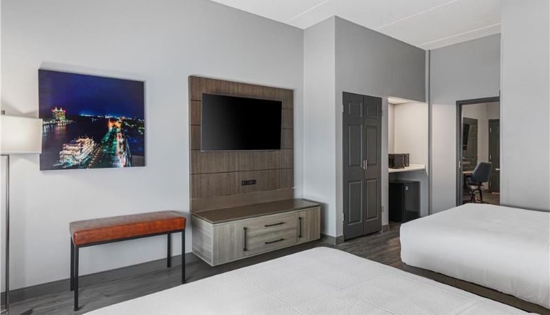 Room - Best Western Plus Savannah Gateway