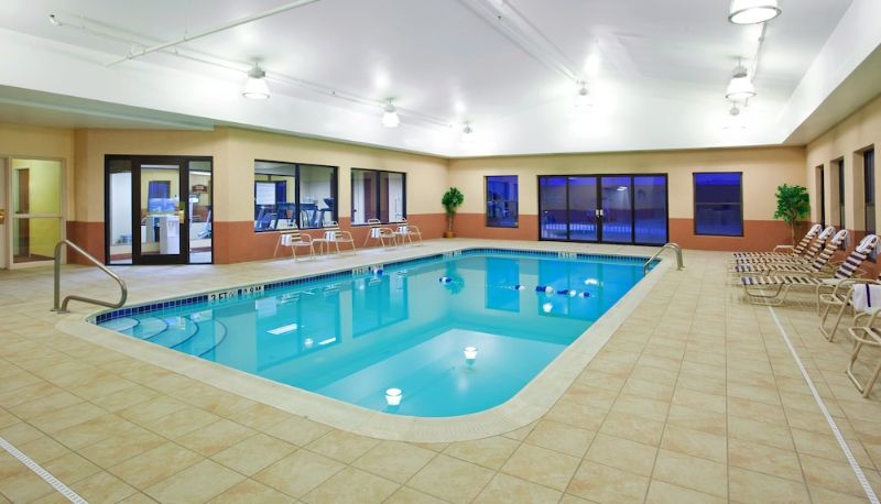 Basen - Holiday Inn Express & Suites CLEVELAND-STREETSBORO by IHG