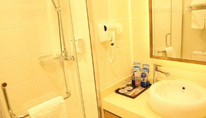 Camera - Yuping Huide Apartment