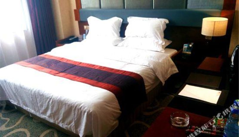 Camera - Meilihua Hotel Puping