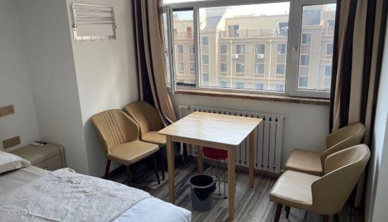 Zimmer - Moye Apartment