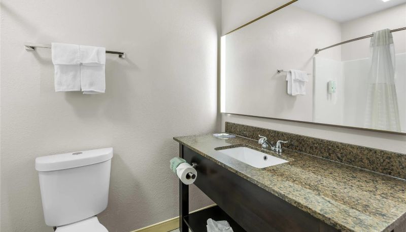Camera - Quality Inn Brewerton - Syracuse Oneida Lake Area