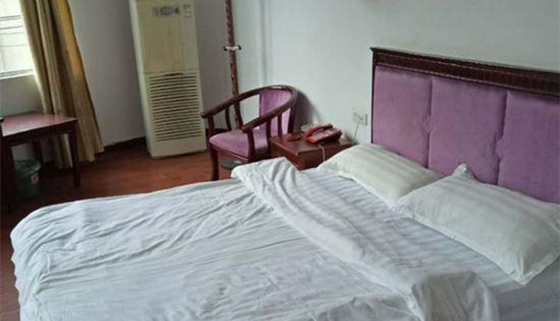 Kamer - Fenyi Jinfurong Hotel
