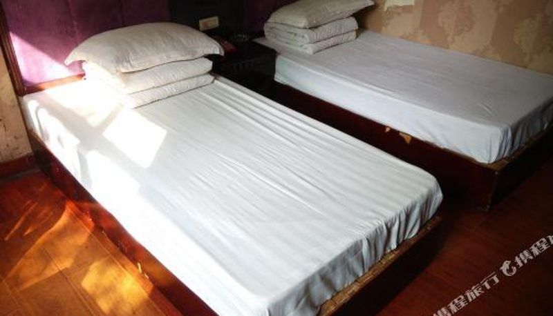 Kamer - Fenyi Jinfurong Hotel