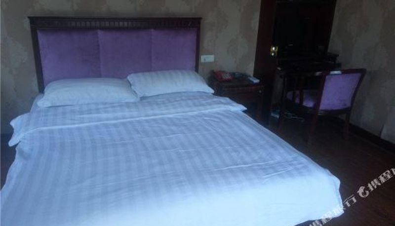 Kamer - Fenyi Jinfurong Hotel
