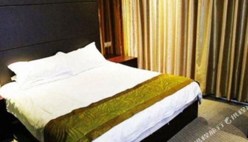 Pokój z widokiem na góry - Jinghui Business Hotel
