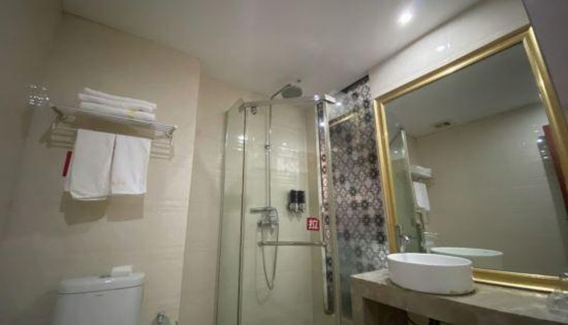 Zimmer - Jinghui Business Hotel