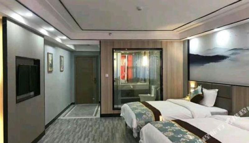 Camera - Yuecheng Fashion Hotel (Qidong Government Square)