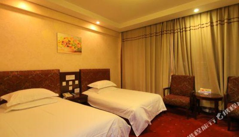 Zimmer - Red House Hotel
