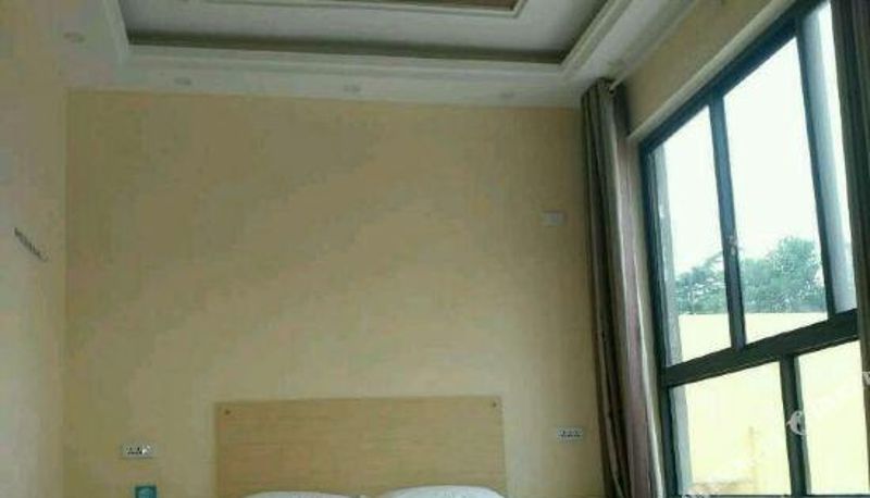 Zimmer - Gongyi Blue Sky Express Hotel