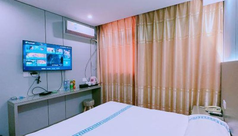 Habitación - Meitu Theme Hotel (Gongyi Xinhua Road Songling Park West Gate)