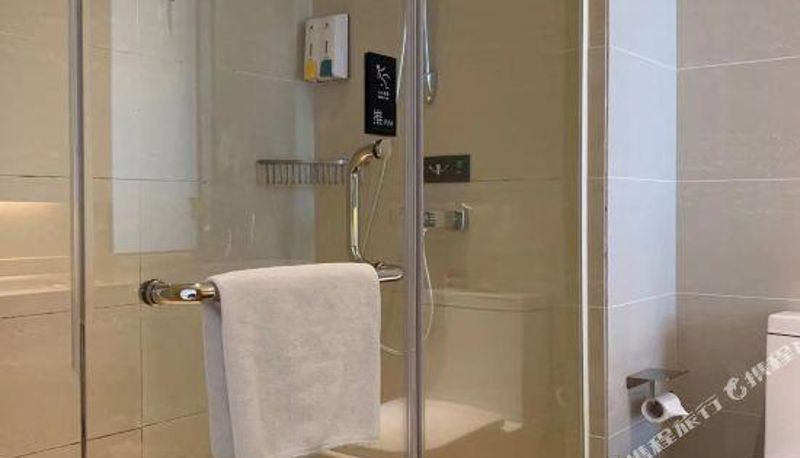 Zimmer - City Comfort Inn