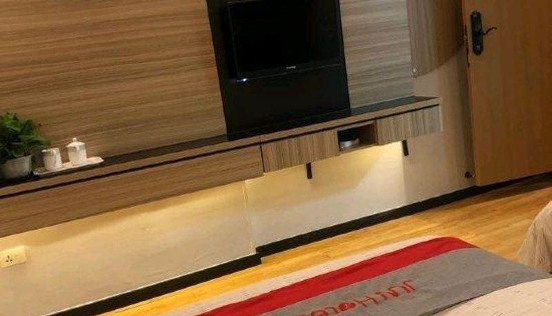 Camera - Junyi Hotel Xianning Hot Spring