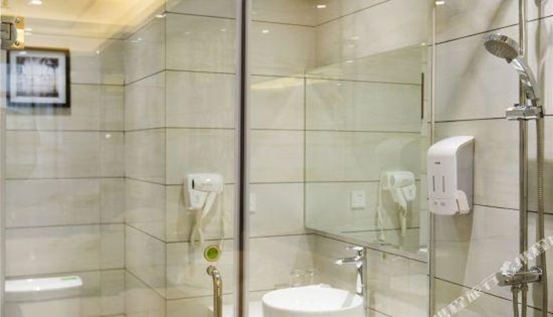 Camera business - Gold Medal Hotel