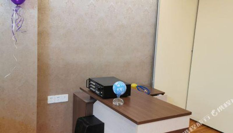 Innenbreich - Baozun Business Leisure Hotel (Xianning North Station Yintai Department Store)