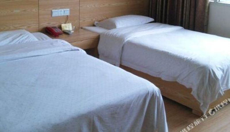 Zimmer - Xianning Jinlicheng Business Hotel