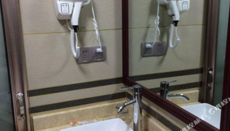Zimmer - Xianning Yihe Hotel