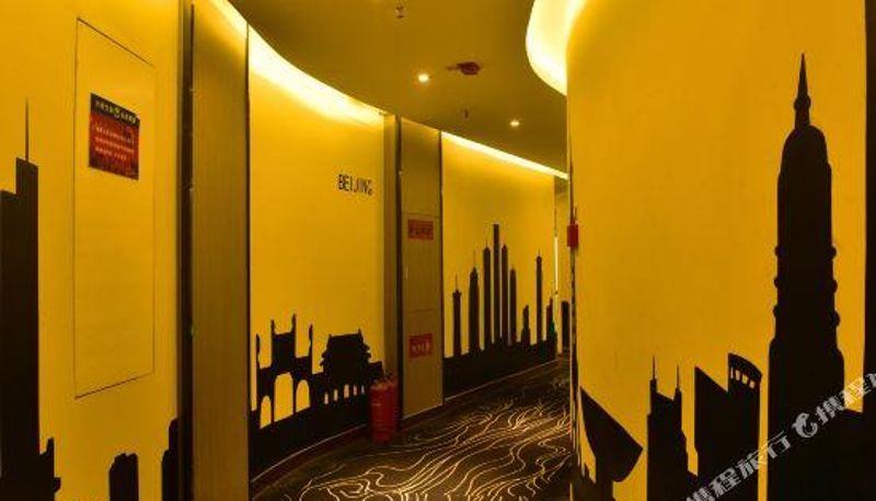 Rezeption - Milan Theme Hotel