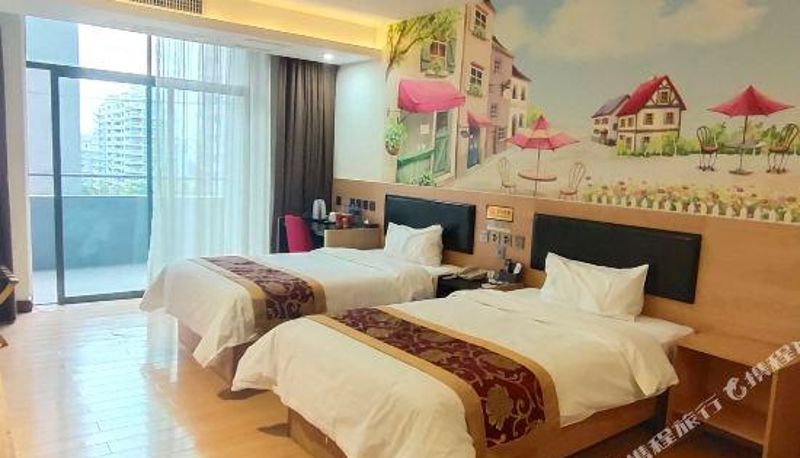 Room with balcony - ORIENTAL SCENERY HOTEL