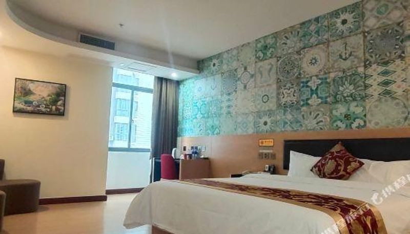 Room with balcony - ORIENTAL SCENERY HOTEL