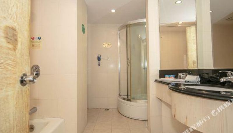 Camera - Huchuan Hotel