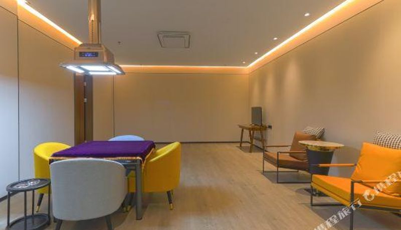 Vista interna - Muyun Hotel (Heyuan Vocational and Technical School Store)