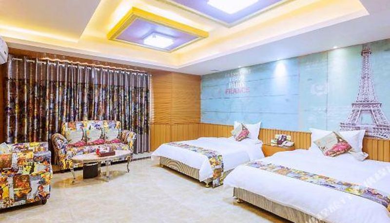 Camera - Mingxing Theme Hotel (Railway Station)