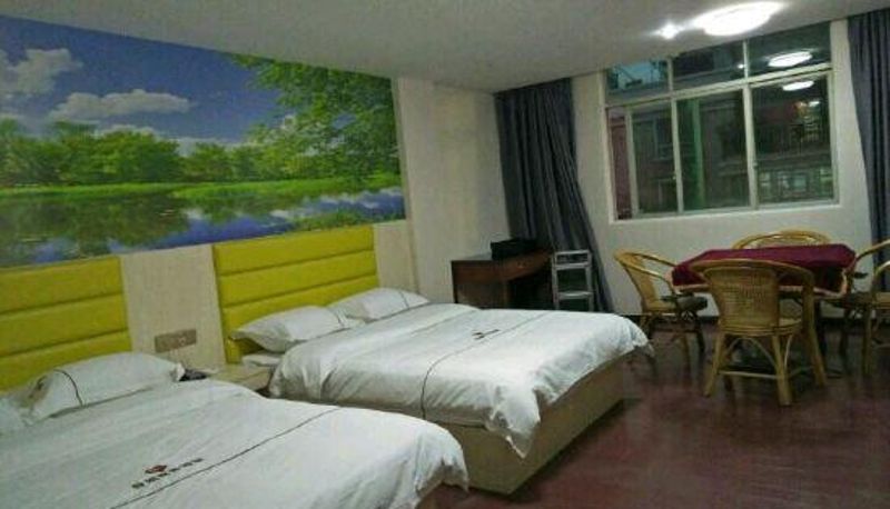 Camera - Heyuan Holiday Business Hotel