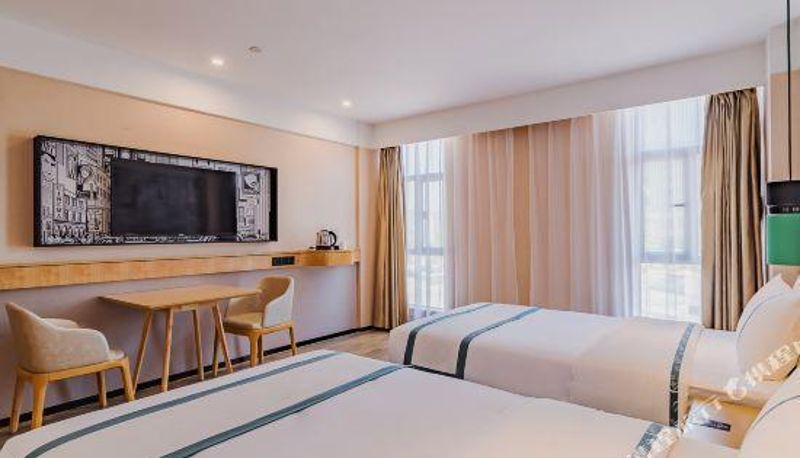 Camera - Heyuan Jianji Shopping Center) Convenient City Hotel (Wanda Store