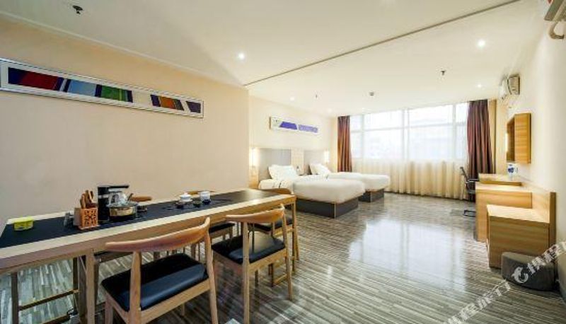 Camera business - City Convenience Hotel (Heyuan Railway Station)