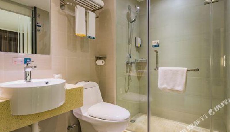Camera business - City Convenience Hotel (Heyuan Railway Station)