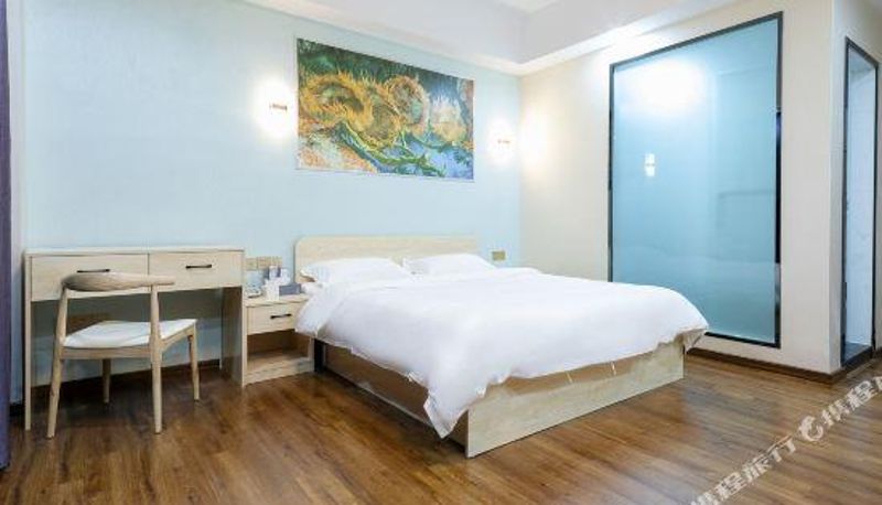 Camera - Heyuan No.8 Business Hotel (Heyuan Hilton Hotel)