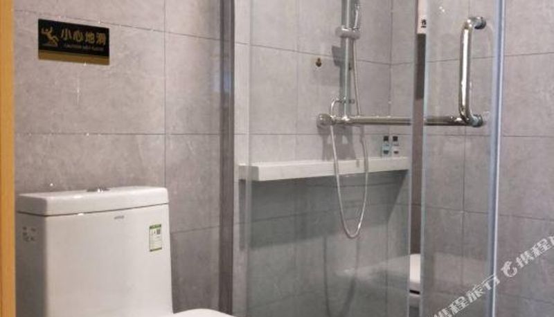 Camera - Leisure Travel Hotel