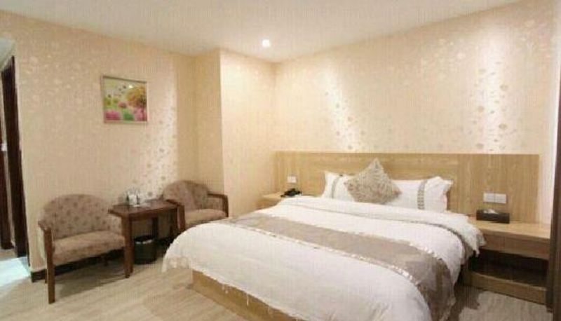 Zimmer - Junyue Hotel (Guiyuan Shifang)