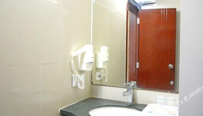 Interior view - Maominggaozhou City  Nanhu No.3 Hotel Guiyuan Road