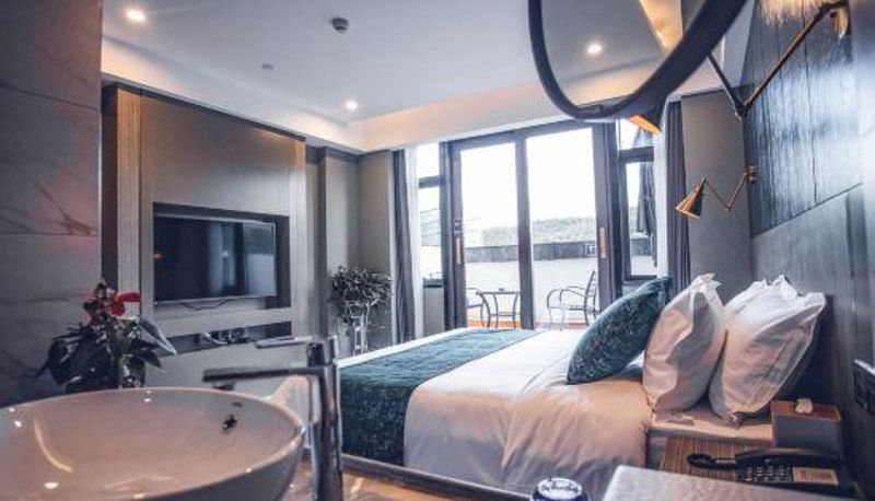 Zimmer mit Flussblick - Bingo Hotel (Jiande Xin'anjiang Store)