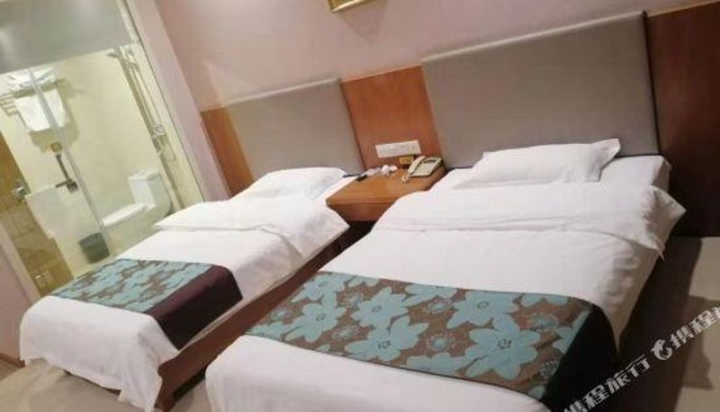 Room - Sunday Holiday Hotel