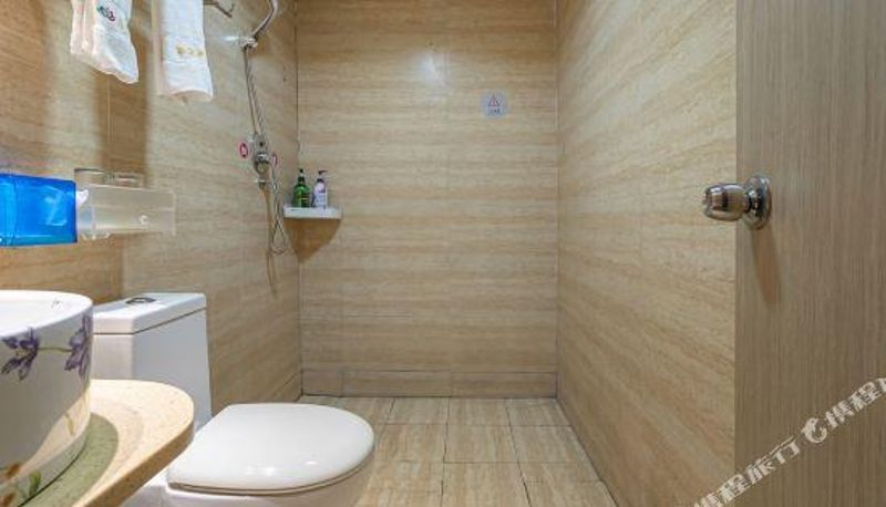 Zimmer - Little E Meizhi Hong Hotel (White Stone Store)