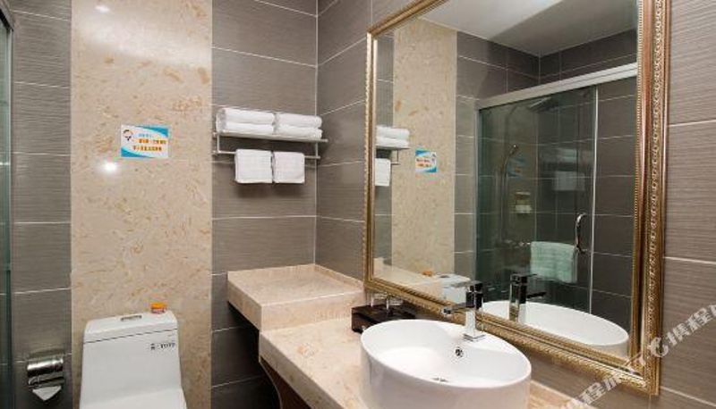 Camera - Junlai Hotel (Chaohu West Health Road)