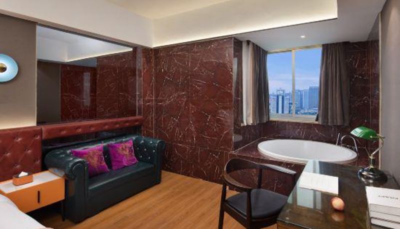 Zimmer - 5.0 Joseph Hotel (Taizhou Road Bridge Zhongsheng Plaza Store)