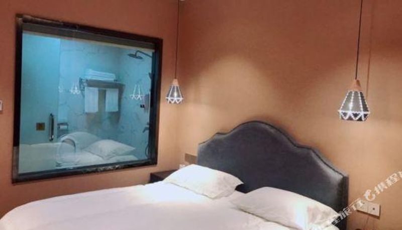 Camera - Gezi Theme Hotel (Jindi Commercial Plaza Branch)