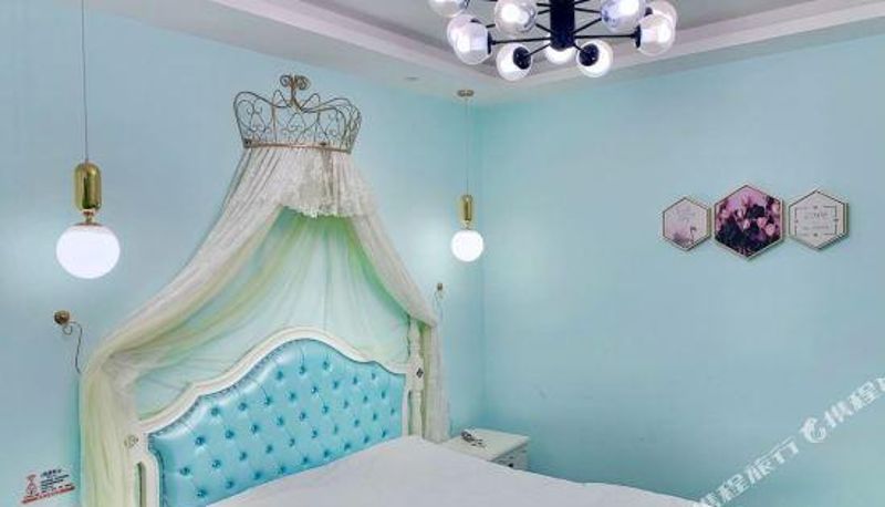 Camera - Gezi Theme Hotel (Jindi Commercial Plaza Branch)