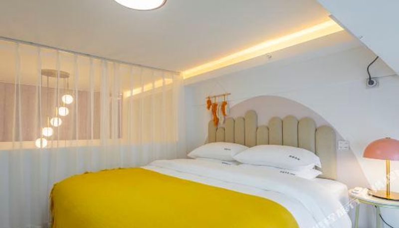 Camera - Pomelo Youth Smart Loft Movie Hotel (Zhengzhou CBD Provincial Government)