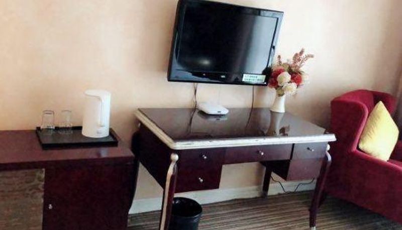 Widok wnętrza - Zhengzhou Four Seasons Spring Holiday Hotel