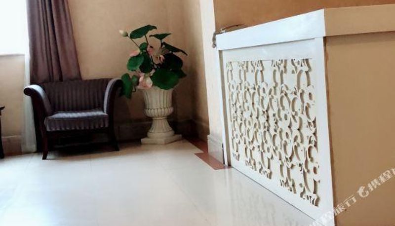 Widok wnętrza - Zhengzhou Four Seasons Spring Holiday Hotel